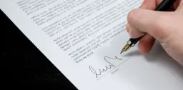 Foto de Contrato